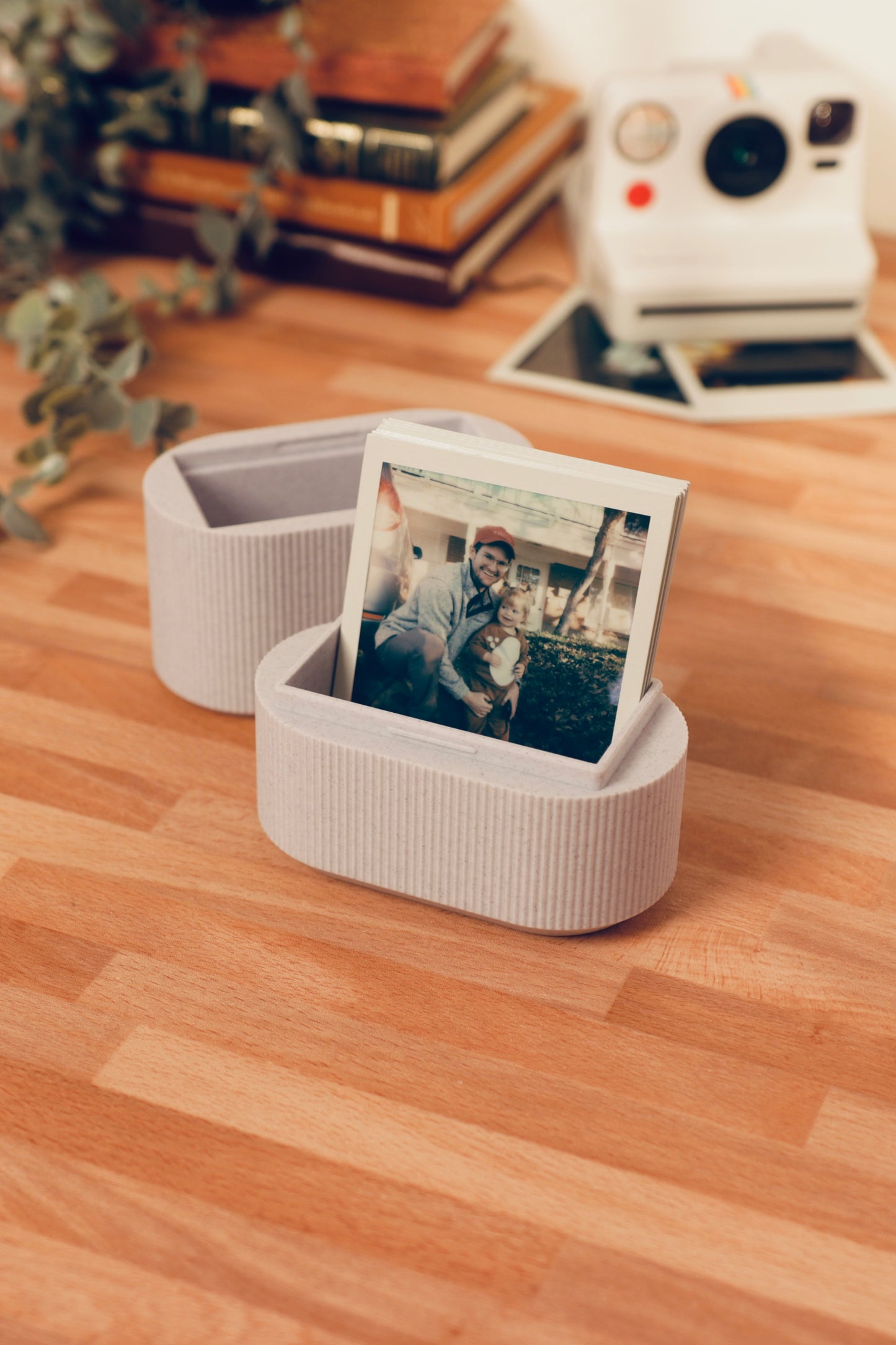 Polaroid 600 & iType storage box and display
